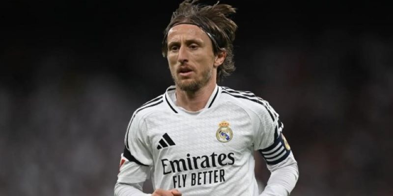 Luka Modric giã từ màu áo Real khi mùa giải khép lại