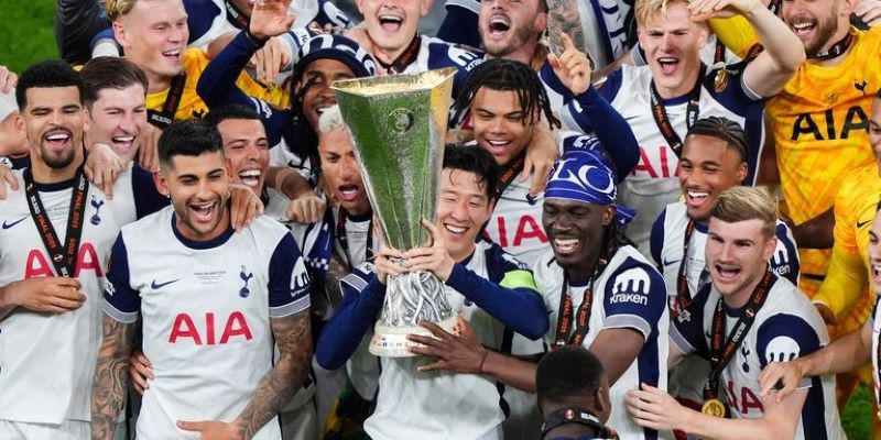 Spurs chấm dứt cơn khát danh hiệu