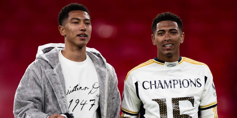 Tiền vệ người Anh luôn ủng hộ cho người em